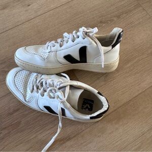 Veja Sneakers